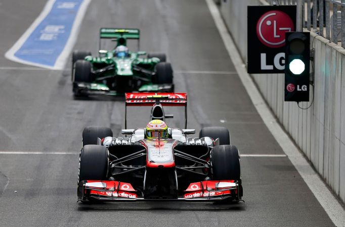 Formule 1, VC Belgie 2013: Sergio Pérez, McLaren a Giedo van der Garde, Caterham