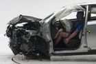 Toyota svolá 1,4 milionu hybridních aut kvůli problému s airbagy, místo záchrany života mohou zranit