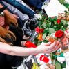 Fanoušci Michaela Jacksona se loučí s králem popu na Staroměstském náměstí v Praze