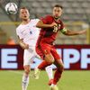 Eden Hazard  a Vladimír Coufal v zápase skupiny E kvalifikace MS Belgie - Česko