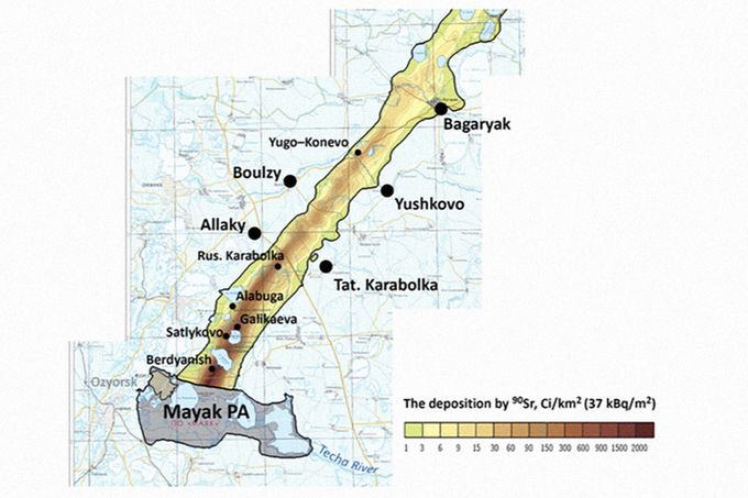 Mapa Východouralské radioaktivní stopy v Čeljabinské oblasti po havárii v Majaku (1957). Znázorňuje depozici stroncia-90 a zasažené osady.