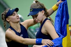 S ukrajinskou stužkou hraje i Kvitová. Tenisové Indian Wells se barví do modro-žluté