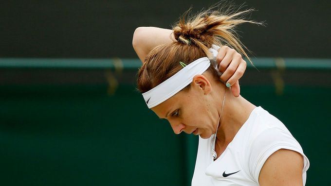 Prohlédněte si galerii z posledního zápasu Lucie Šafářové ve dvouhře na Wimbledonu, v němž v osmifinále prohrála s Američankou Coco Vandewegheovou.