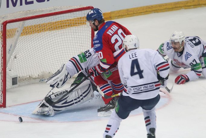 Lev Praha vs. Magnitogorsk, čtvrté finále KHL v O2 aréně (Vrána)