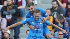 Slovácko válí, díky Petrželovi zdolalo Příbram 2:0. Zlín dal Opavě ještě o gól víc
