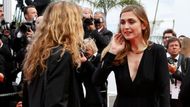 Julie Gayet se na veřejnosti od začátku svého vztahu s prezidentem Francoisem Hollandem neobjevuje moc často.