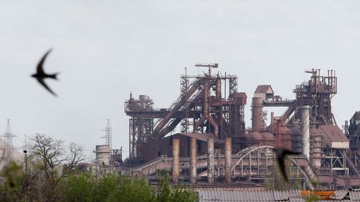 Ocelárny Azovstal v Mariupolu.