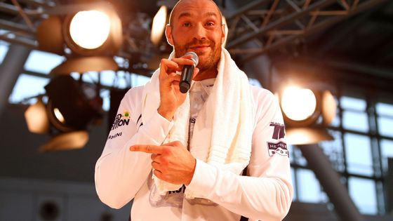 Předposlední setkání před sobotním soubojem o krále těžké váhy mají za sebou Vladimir Kličko a Tyson Fury. A ani otevřený trénink pro veřejnost neproběhl tak úplně tradičně.