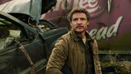 Pedro Pascal jako Joel.