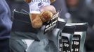 A bear wearing a miniature t-shirt supporting U.S. President Barack Obama is pictured for sale outside Mentor High School before a campaign rally, in Mentor November 3, 2012. REUTERS/Jason Reed (UNITED STATES - Tags: POLITICS ELECTIONS USA PRESIDENTIAL ELECTION) Published: Lis. 3, 2012, 2:58 odp.