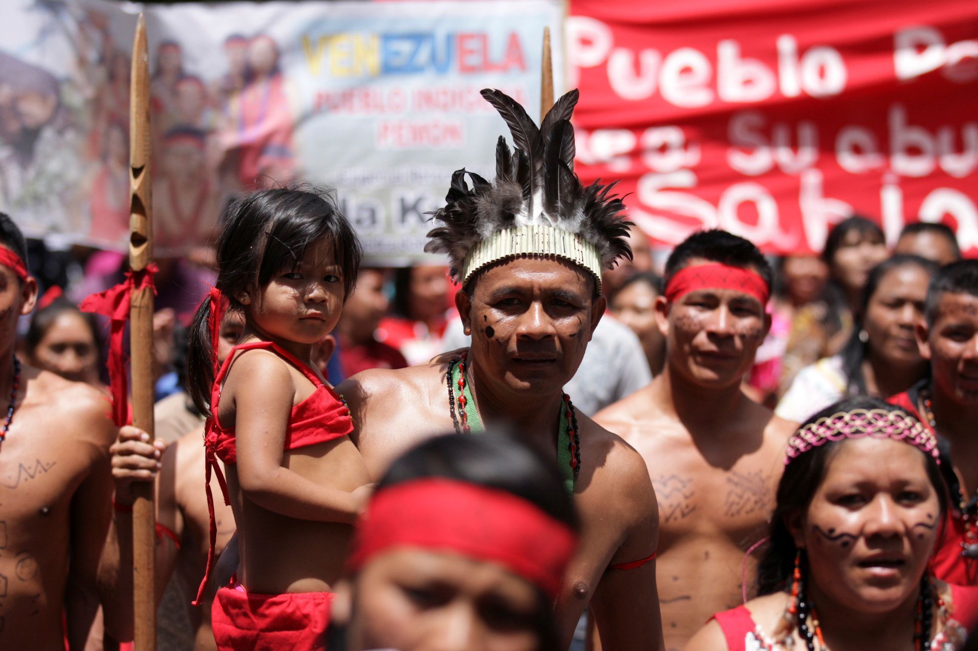 Venezuelští indiáni Pemónové při protestu v roce 2012.