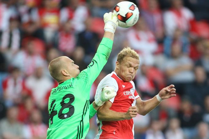 LM, Slavia-BATE Borisov: Mick van Buren - Denis Šerbitskij