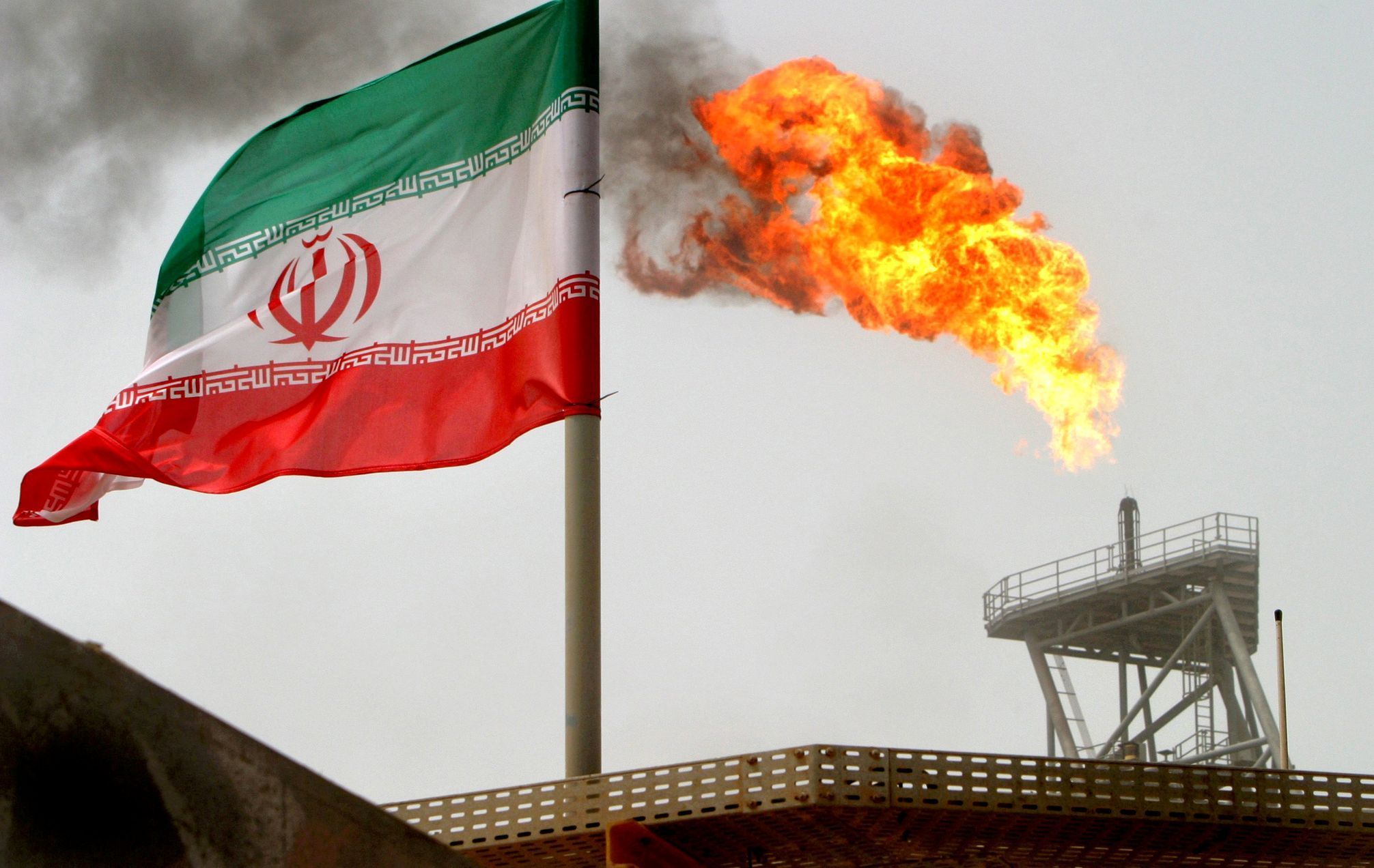 Írán - Záliv - vlajka - oheň