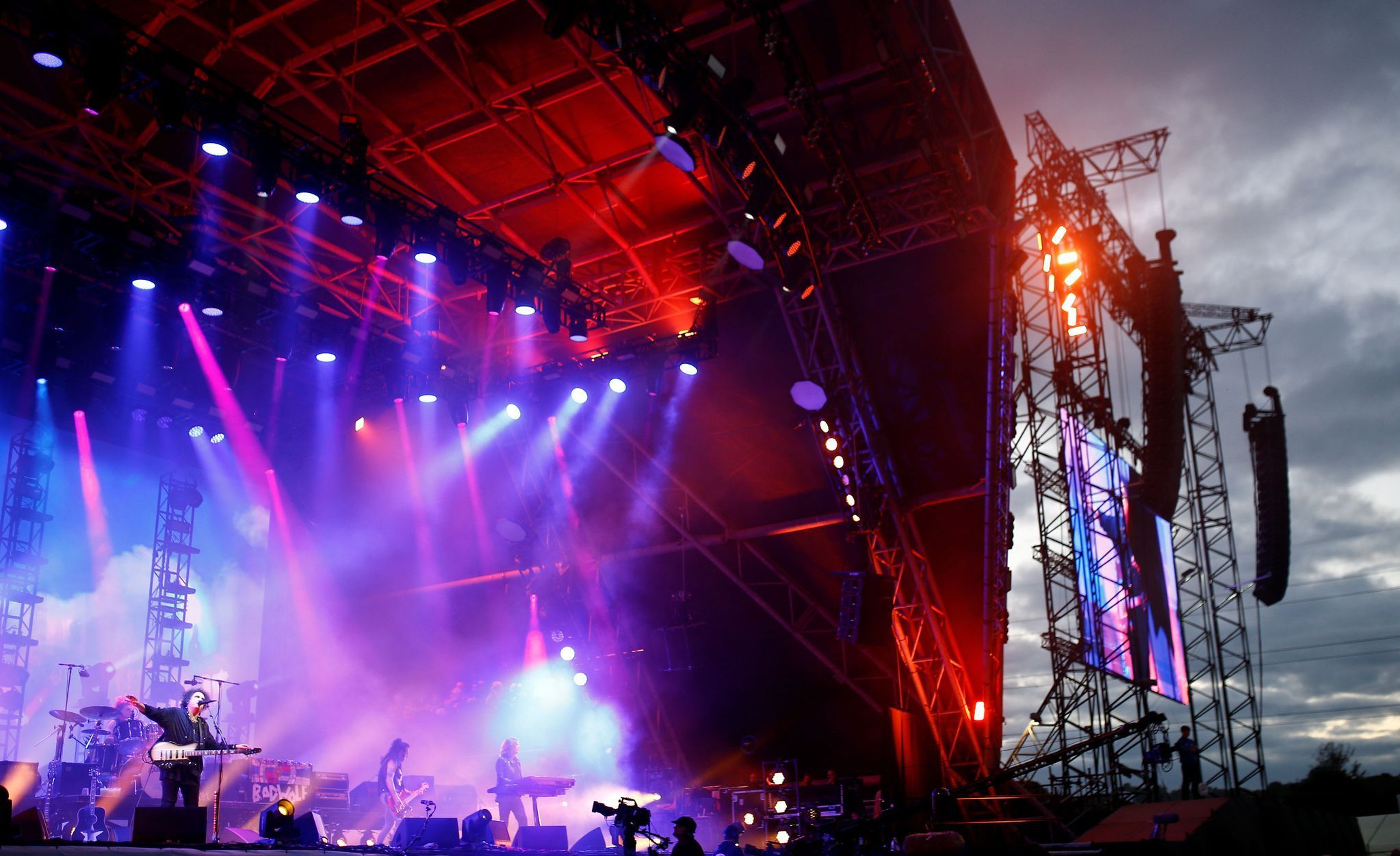 The Cure vrátili festival Glastonbury do starých pořádků Aktuálně.cz