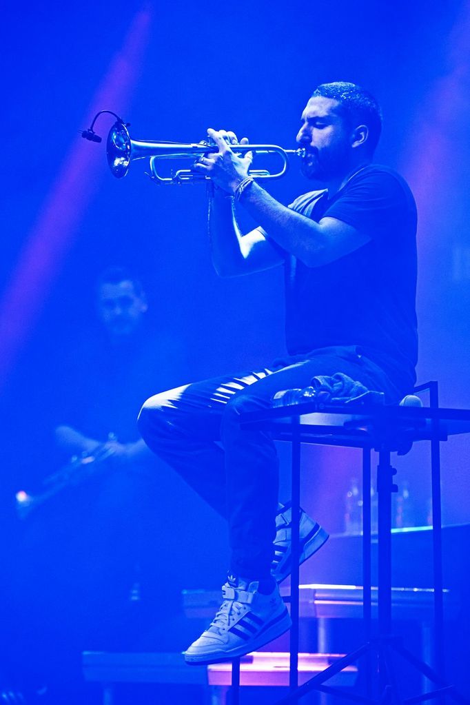 Snímek z vystoupení Ibrahima Maaloufa na brněnském Jazzfestu.