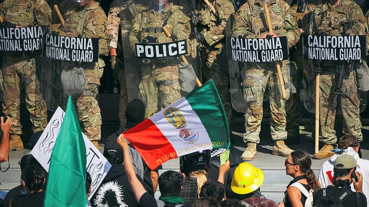 Trumpův rozkaz zněl jasně. Podívejte se, které jednotky krotí protesty v L. A.; Zdroj foto: Aktuálně.cz