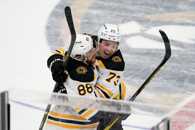 David Pastrňák a Charlie McAvoy