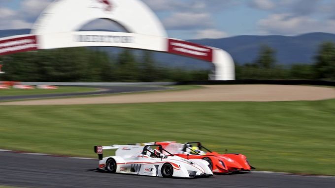 Jak vyplývá z rozsudku ústeckého soudu, lidem v okolí mosteckého autodromu nejvíc vadí komerční jízdy během týdne. Se samotnými víkendovými závody na okruhu zásadní problém nemají.