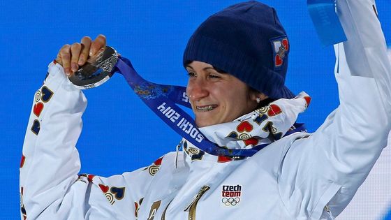 Připomeňte si skvělý vstup českých sportovců do olympiády v Soči, který přinesl už tři cenné kovy.