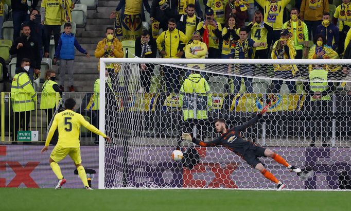 Soccer Football - Europa League Final - Villarreal v Manchester United - Polsat Plus Arena Gdansk, Gdansk, Poland - May 26, 2021 Villarreal's Dani Parejo scores a penalty