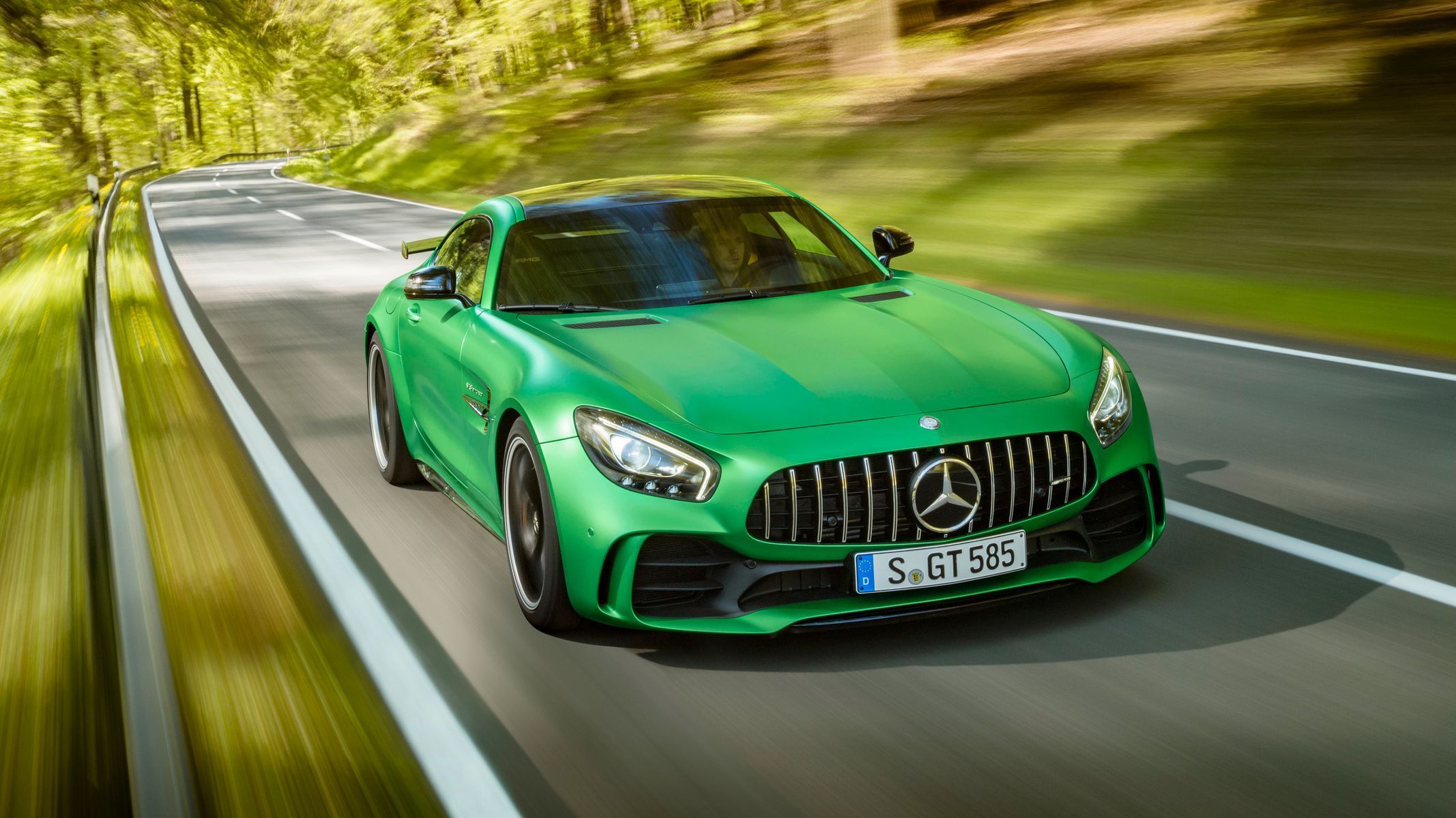 Mercedes-AMG GT R