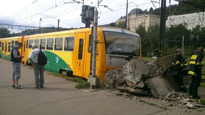 Nehoda na smíchovském nádraží.
