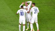 Francouzi slaví gól v semifinále Ligy národů s Belgií.