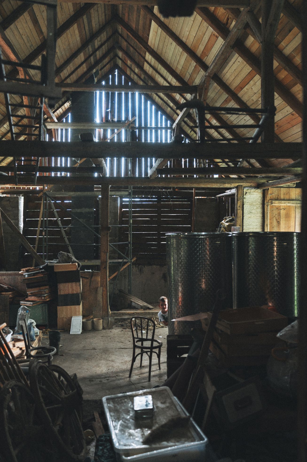 na okraji domov můj, kniha, rodina, bydlení, dům, podnikatel