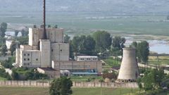 Jaderný komplex v Jongbjonu, Severní Korea.