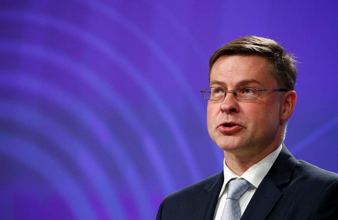 Eurokomisař pro euro a sociální dialog Valdis Dombrovskis