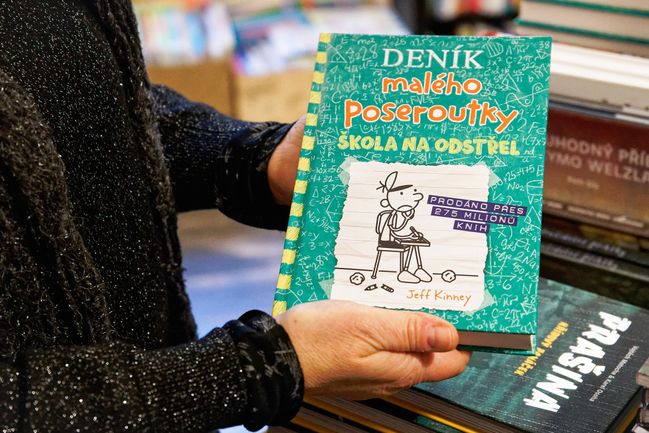 Deník malého poseroutky 18 – Škola na odstřel – Jeff Kinney