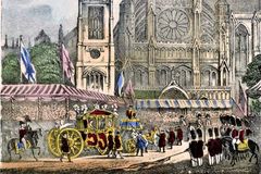 Korunovační průvod odváží královna Viktorii k Westminsterskému opatství. Dobová ilustrace z roku 1838.