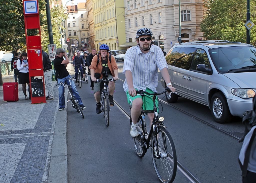 Projížďka Prahou na kole s ministrem dopravy