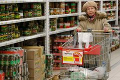 Zaveďte v Rusku potravinové lístky, žádají spotřebitelé