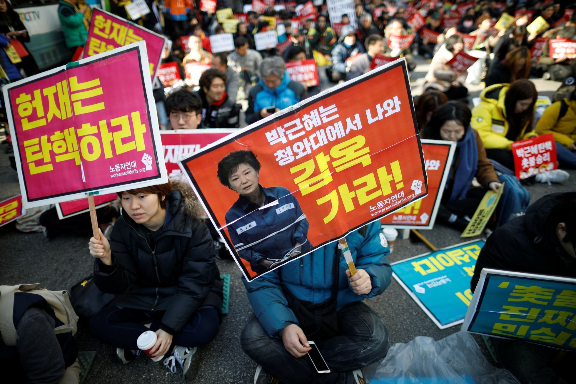 Reakce na odvolání jihokorejské prezidentky