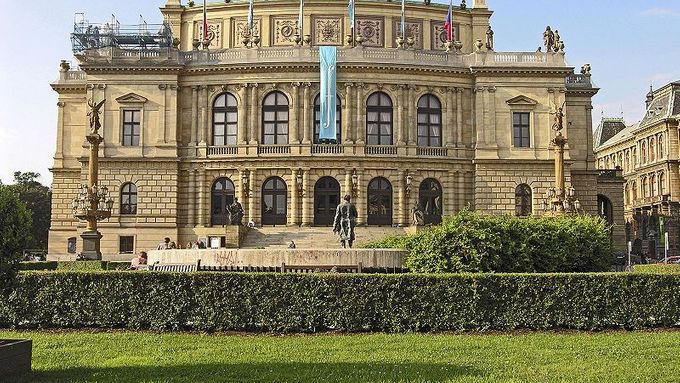 Praha by kromě Rudolfina a Smetanovy síně v Obecním domě potřebovala moderní koncertní sál.