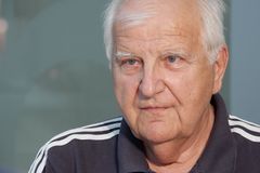 Zemřel Otakar Černý. Legendárnímu novináři bylo 77 let