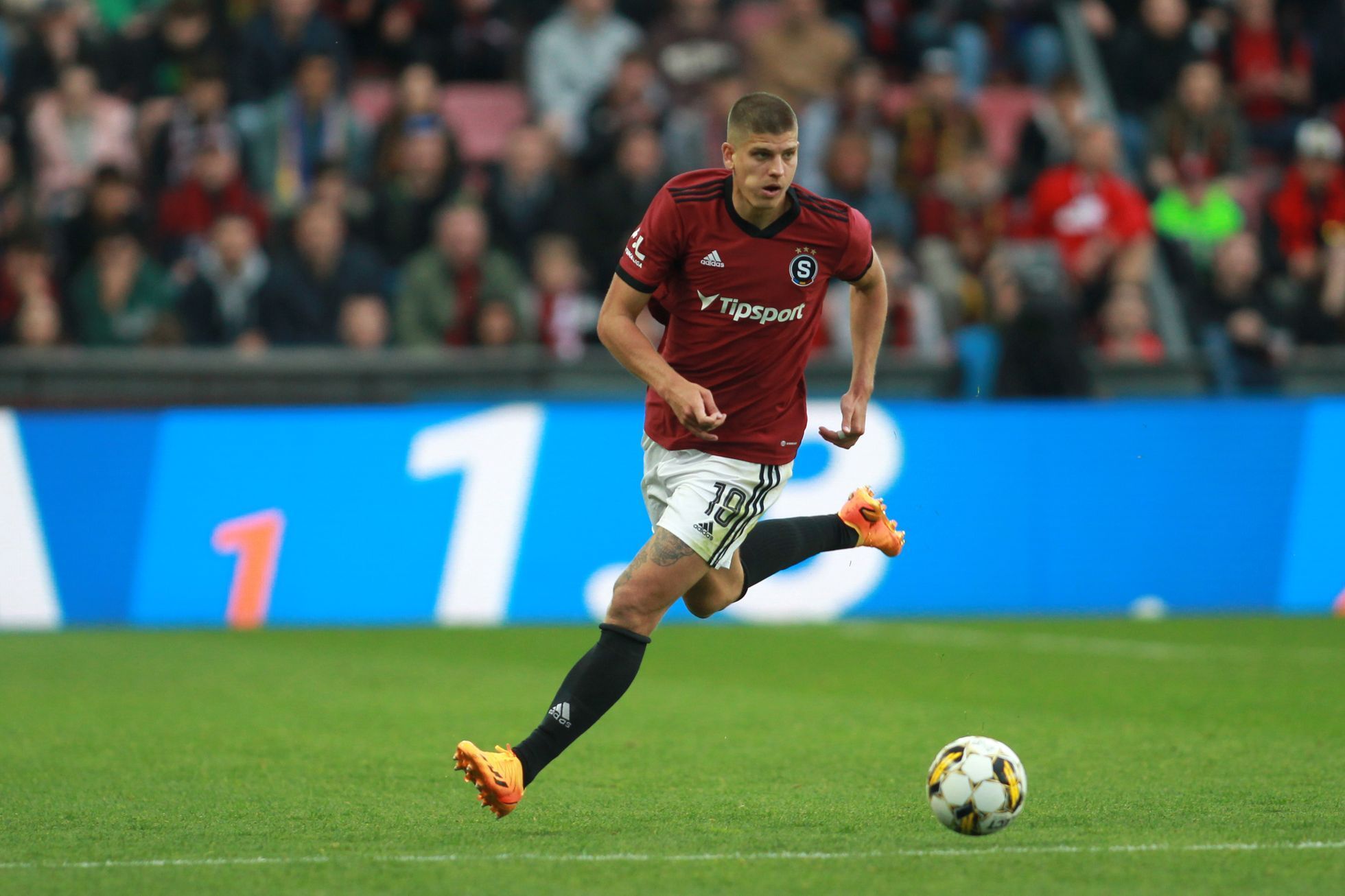 Jan Mejdr v zápase 2. kola nadstavby F:L Sparta - Slavia