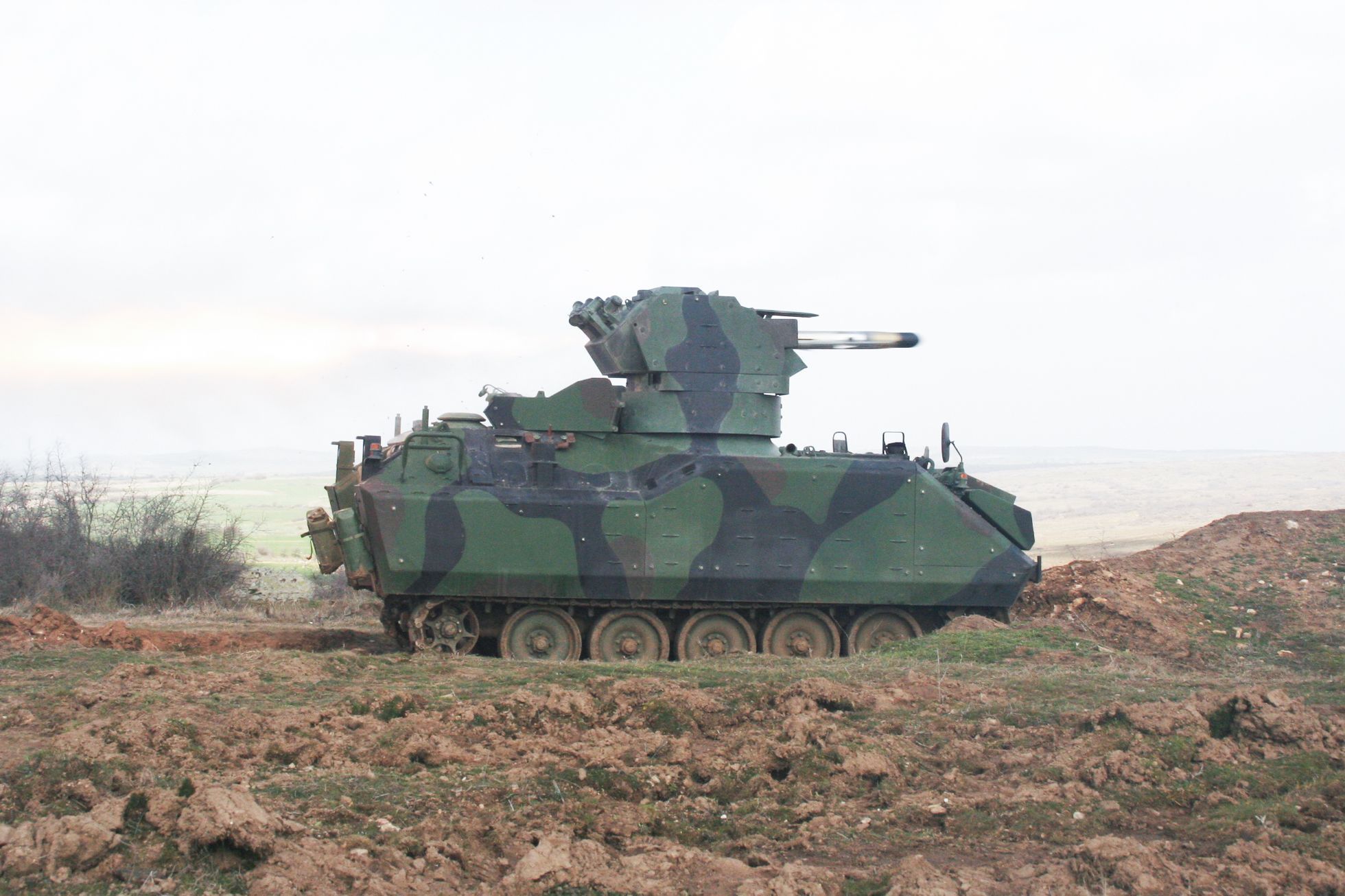 Obrněné bojové vozidlo ACV-15