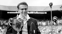 Jaroslav Drobný, vítěz Wimbledonu 1954