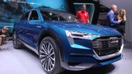 Celkem 503 koňských sil přenáší elektromotory na kola konceptu Audi e-quattro. Z vozu vznikne za tři roky sériový automobil (nejspíše Audi Q6). Je to současně důrazná odpověď koncernu Volkswagen na počínání značky Tesla, protože dojezd tohoto elektromobilu přesahuje 500 kilometrů.