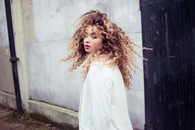 Ella Eyre má být hlavní hvězdou United Islands of Prague.