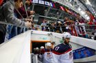 Ryan Kesler vedl americké hokejisty k prvnímu zápasu olympijského turnaje dobře naladěný. Věděl proč, sám si připsal tři body za gól a dvě asistence