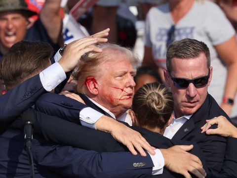 "Vyzývá k vraždě Donalda Trumpa." Bývalý šéf FBI čelí vážnému obvinění