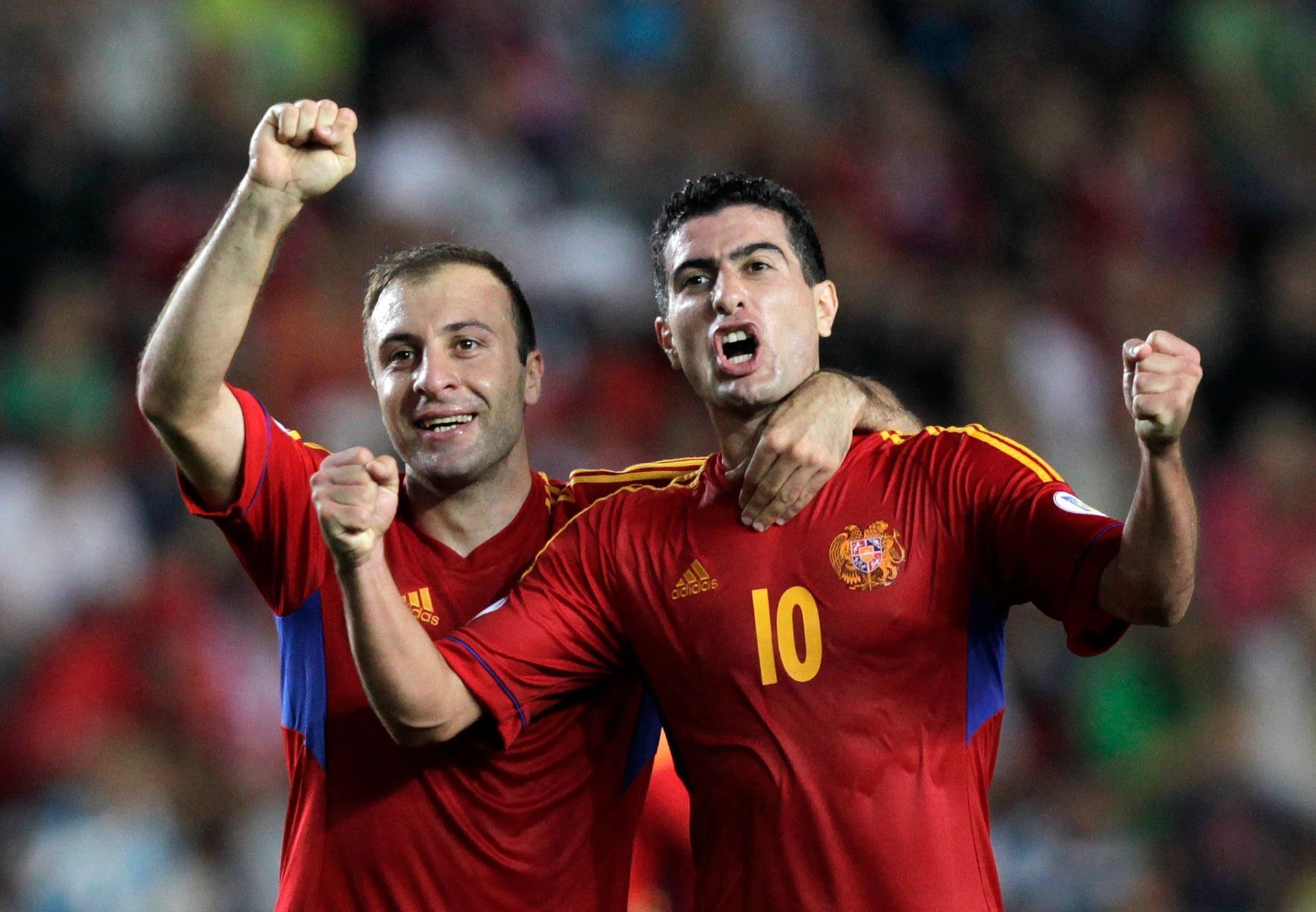 Fotbal, kvalifikace MS, Česko - Arménie: Artur Edigaryan a Gevorg Ghazaryan slaví gól