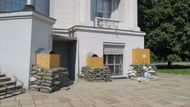 "Nejhorší ale je, že se v noci už nemohu vyspat. Jsem pořád strašně unavená," vysvětluje lámanou češtinou, kterou více než rok nepoužívala.