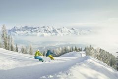 Levné skipasy a žádné fronty. Na lyže do Rakouska jeďte před začátkem sezony