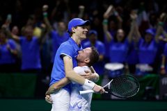 Italští tenisté porazili Nizozemsko 2:0 a obhájili titul v Davis Cupu