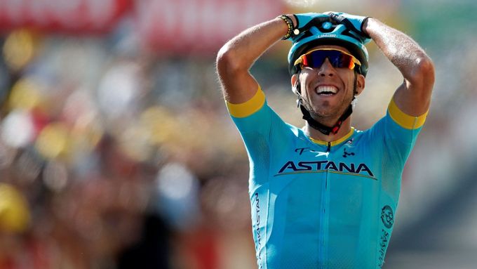 Omar Fraile slaví vítězství v14. etapě Tour de France 2018