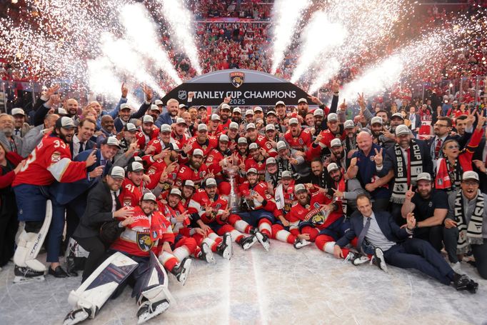 Hokejisté Floridy po zisku Stanley Cupu 2025